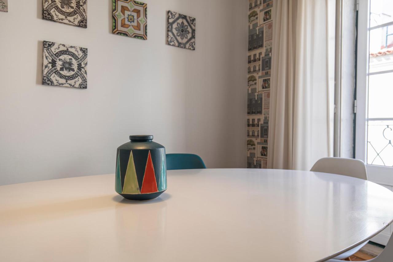 Condessa 2Bdr Duplex By Lovelystay Lisboa Extérieur photo